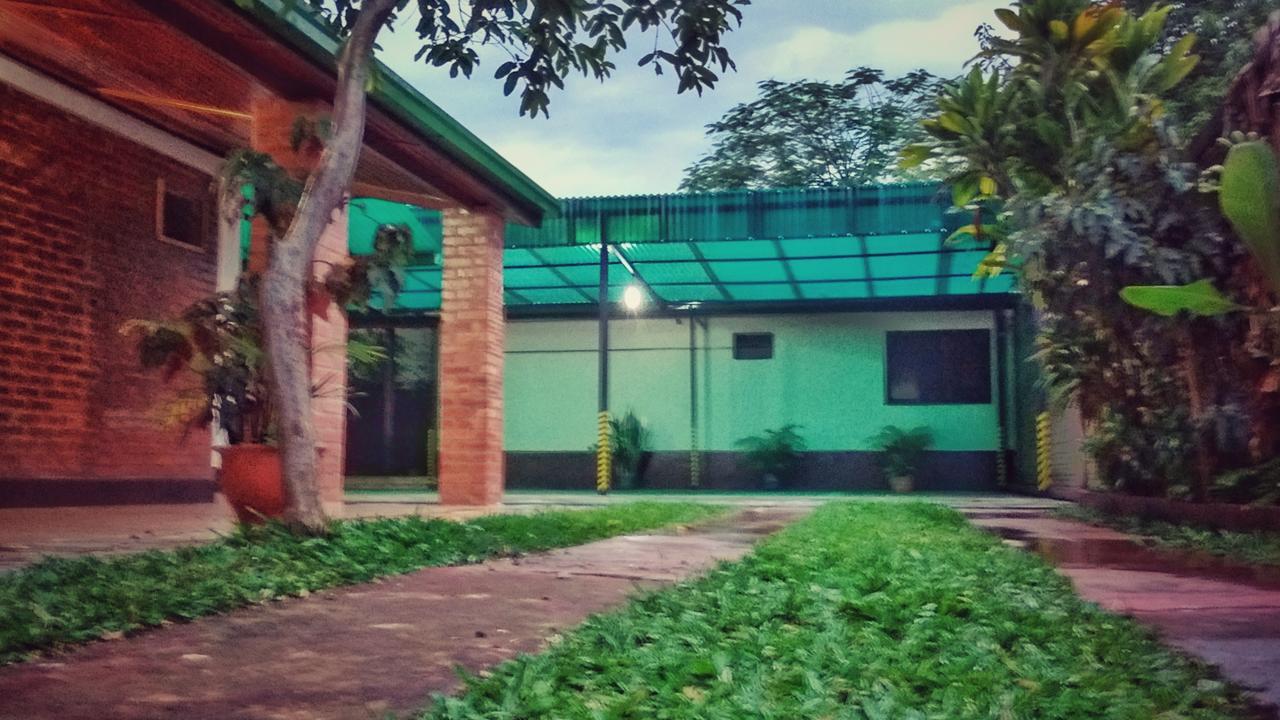 Apart Hotel Las Guayabas 伊瓜苏港 外观 照片